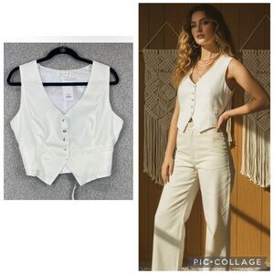 Beige Botany vest size M adjustable retro classic 70’s chic minimalist